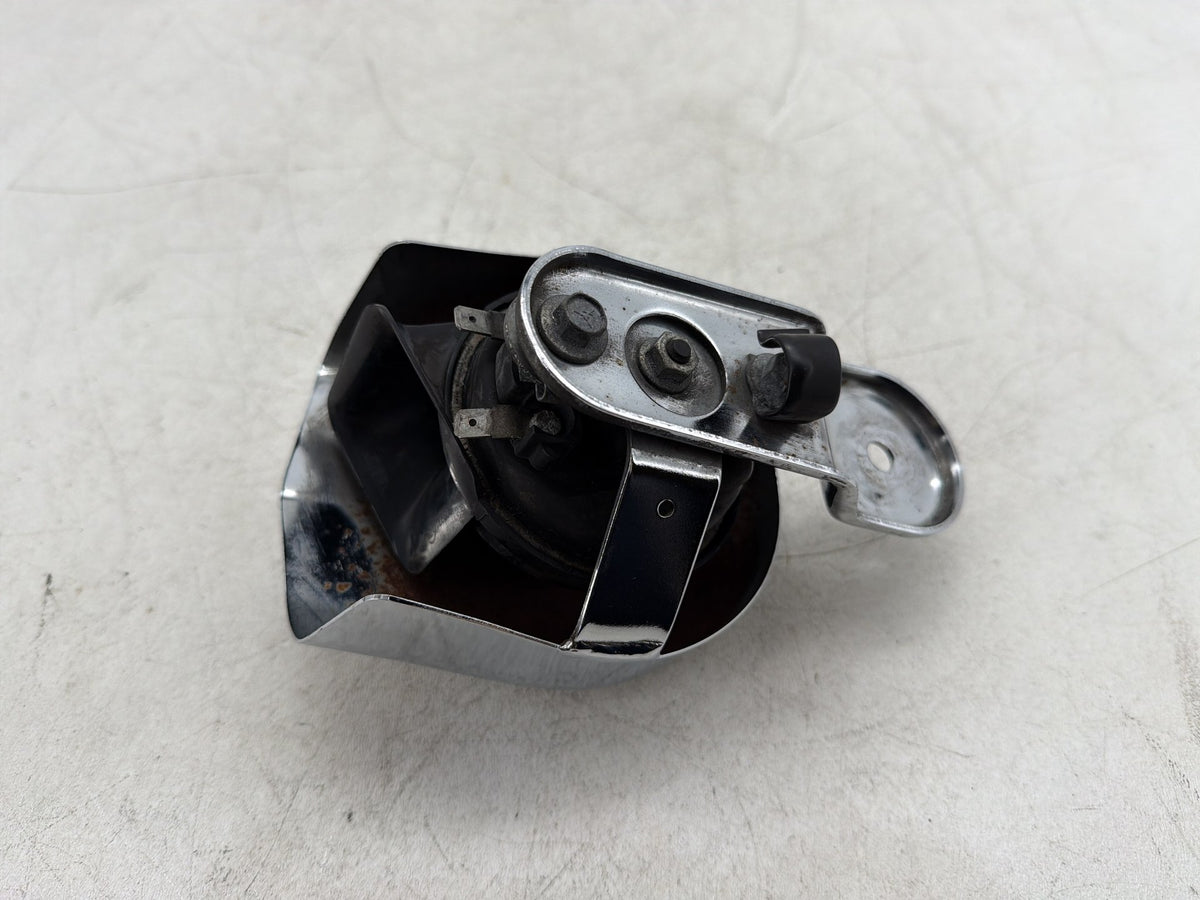 2008 Harley Electra Glide Touring Ultra OEM Horn Signal Klaxon Chrome Cover