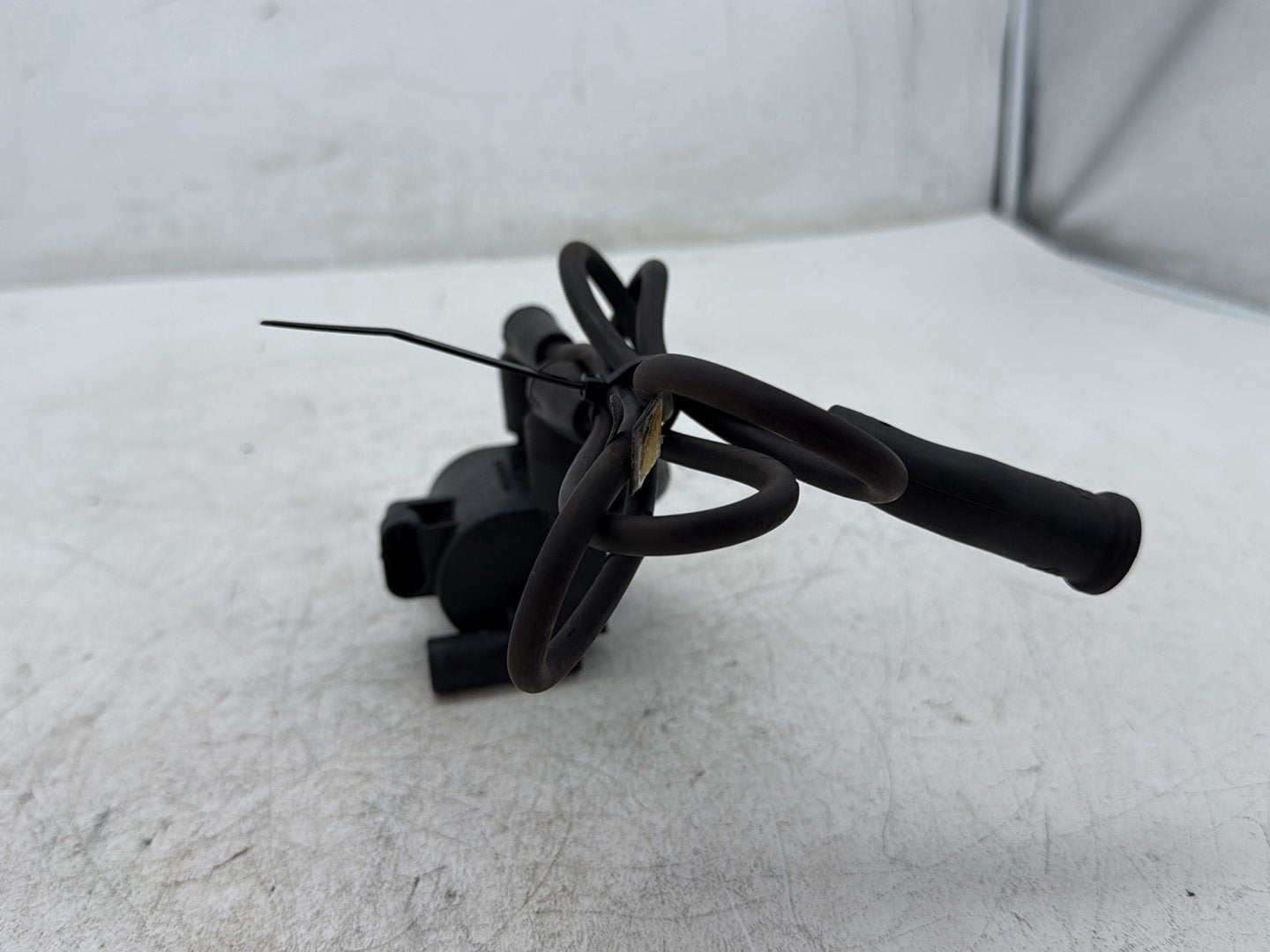 2009 Harley Street Glide Touring FLHX OEM Ignition Coil Spark Plugs Cable