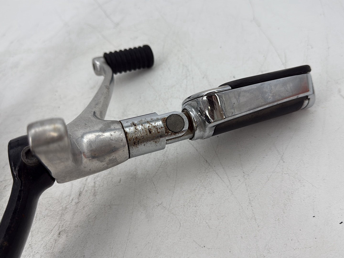 2009 Harley Sportster 883 Low XL883L OEM Left Right Foot Brake Control Pegs