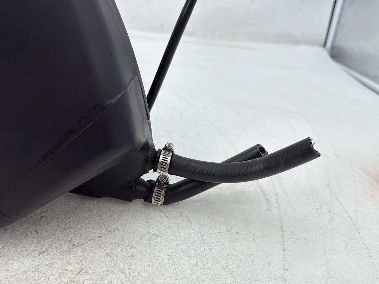2008 Harley Sportster XL883L 883 Low OEM Oil Tank Reservoir Bottle Canister