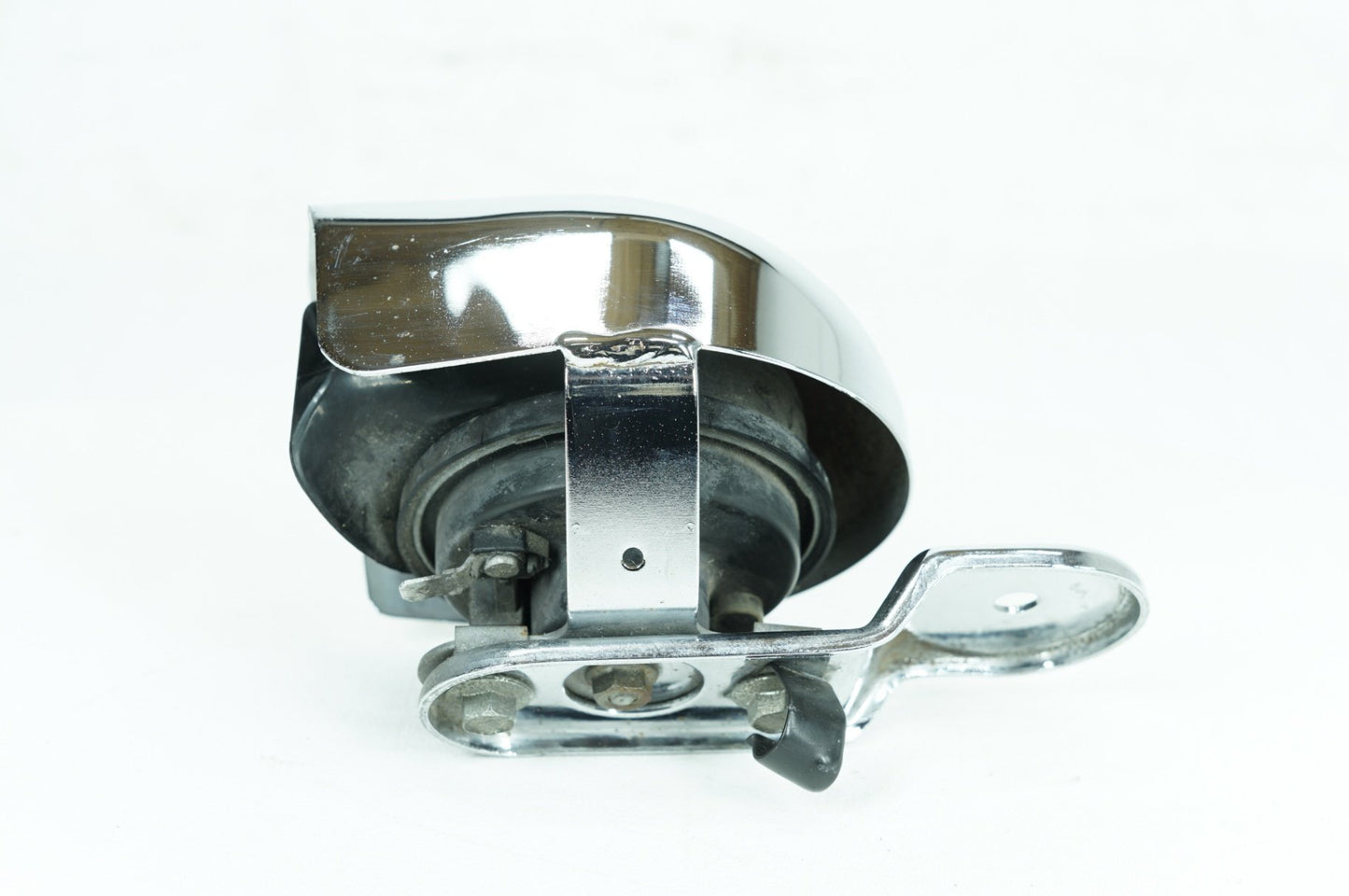 1999 - 2006 Harley-Davidson Touring Road King Horn Signal Klaxon Chrome Cover 69012-93A