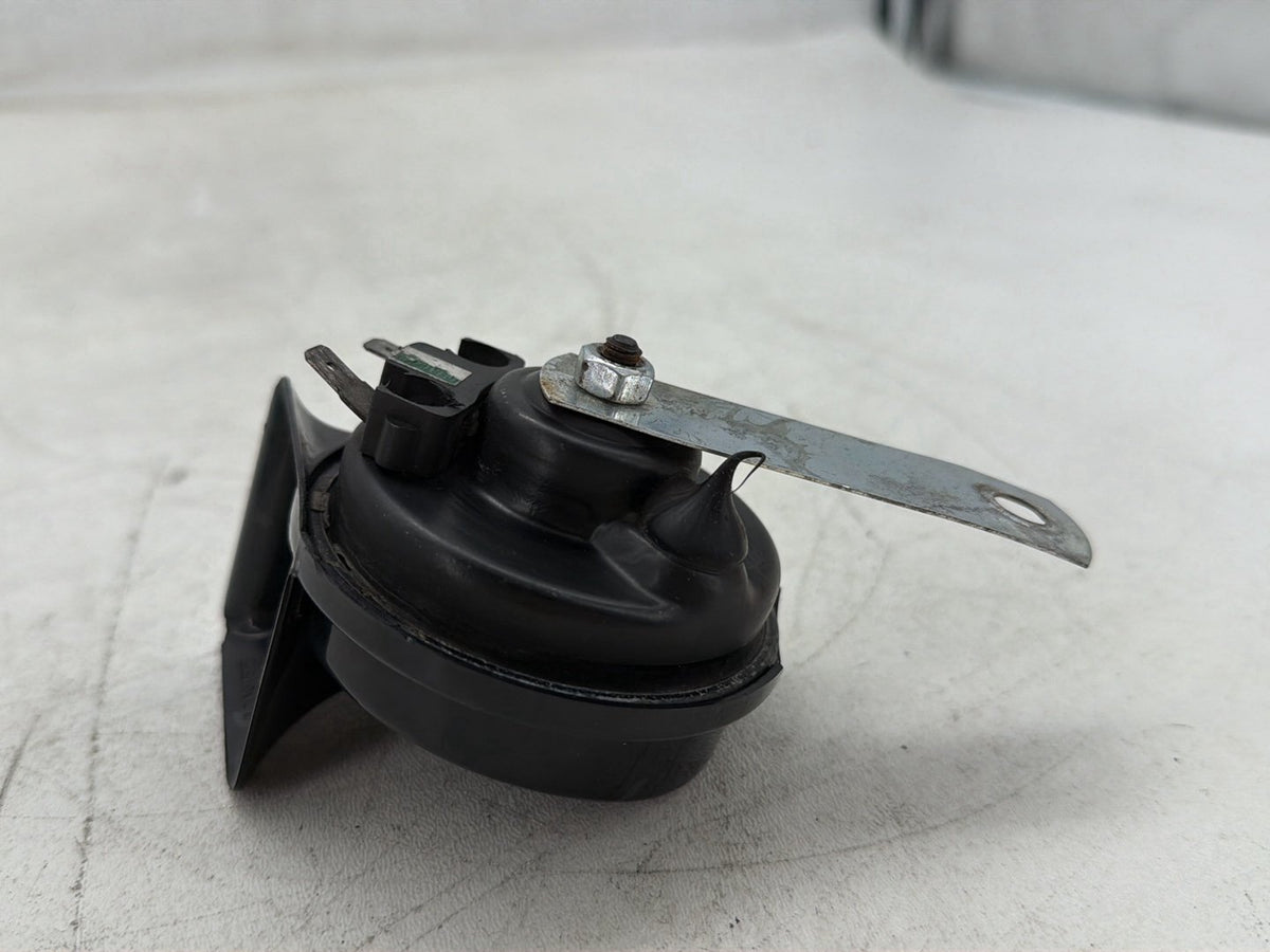 2006 Harley Electra Glide Touring Ultra FLHTCUI OEM Signal Horn Klaxon Beep
