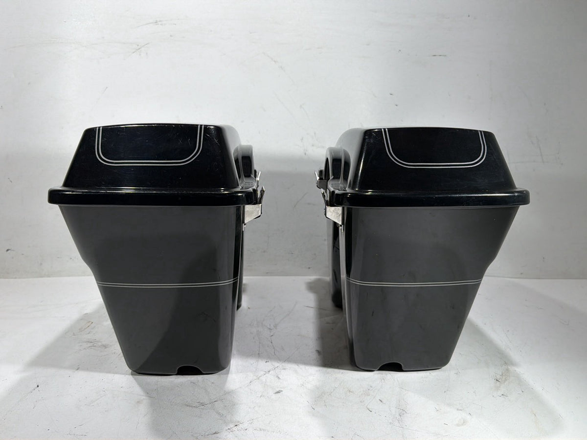 2005 Harley Electra Glide Touring Ultra OEM Left Right Saddlebags Luggage NOKey