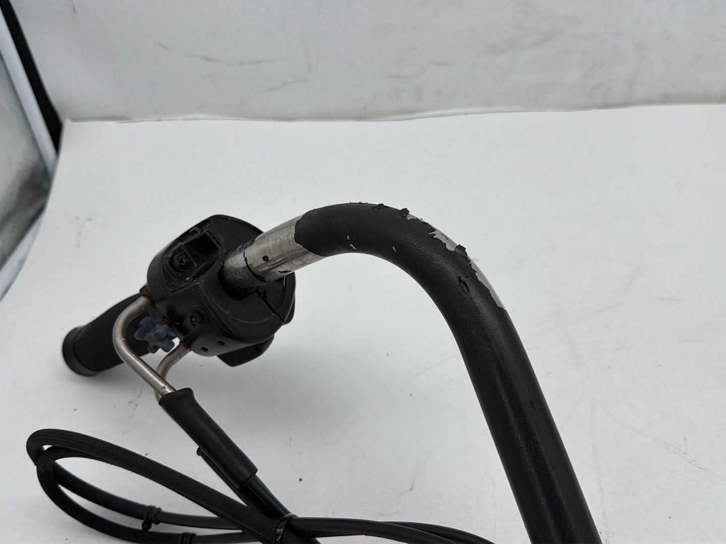 2009 Harley Dyna Street Bob FXDB OEM Handlebars Left Right Switches Controls