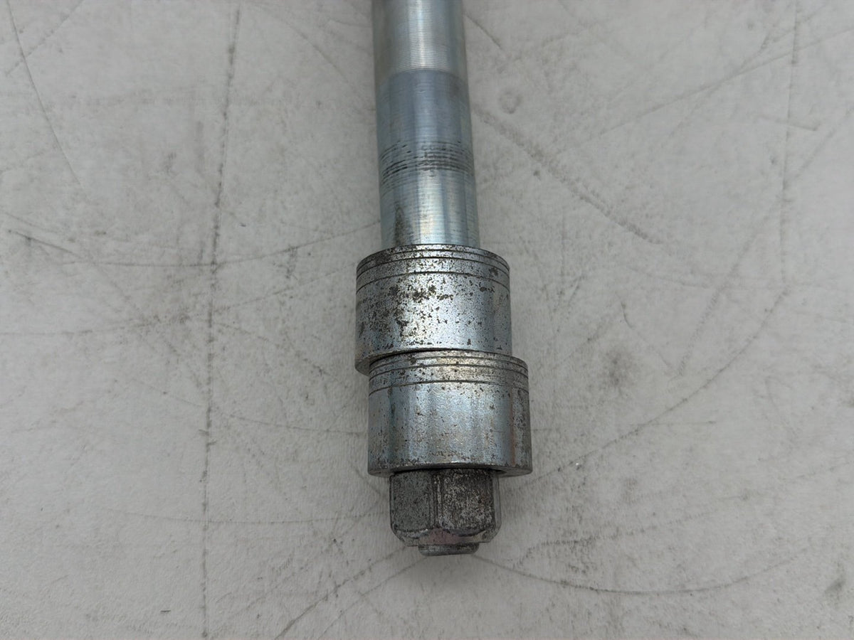 2014 Harley Dyna Low Rider FXDL OEM Front Wheel Axle Bolt Shaft 41628-08