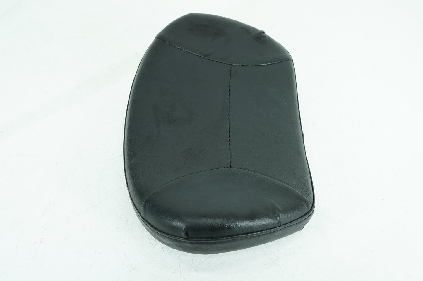 1999 - 2006 Harley-Davidson Touring Road King Classic Rear Passenger Backrest Cushion Pad 51633-06