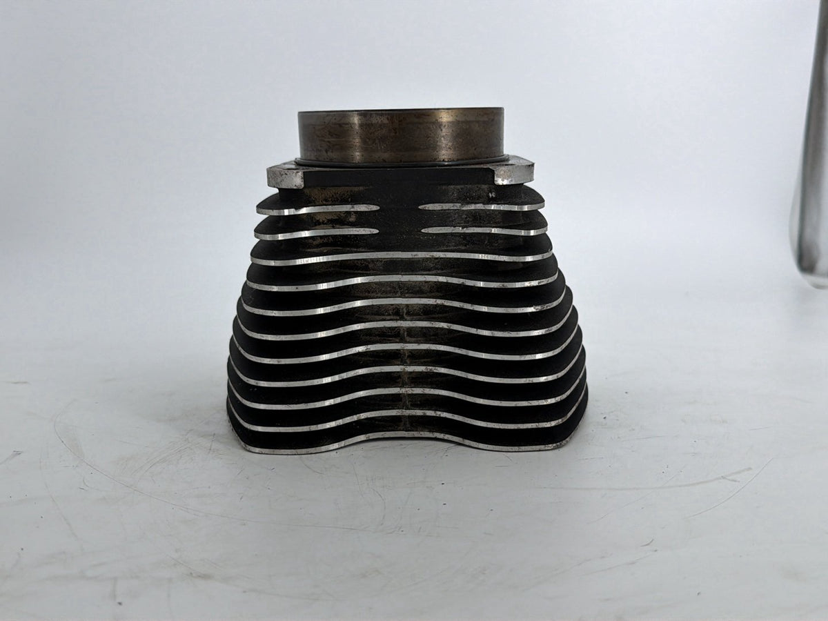 2005 Harley Touring FLHTCUI Electra Glide Ultra OEM Twin Cam Engine Jug 1 Cylinder Barrel