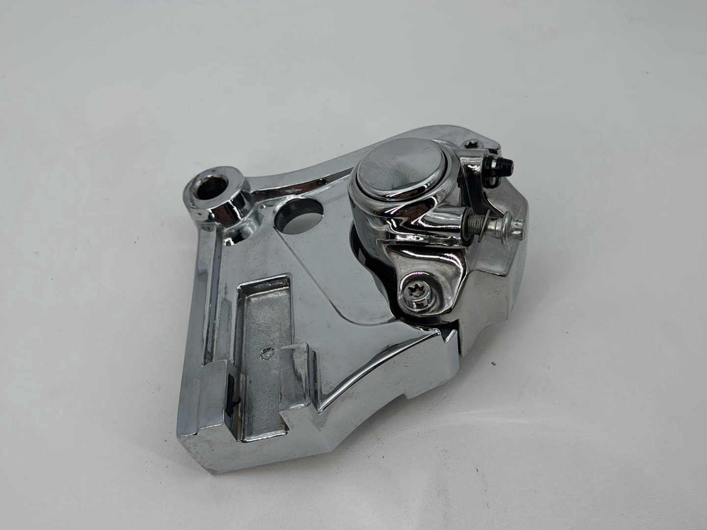 1999 - 2006 Harley-Davidson Dyna Wide Glide Rear Back Brake Caliper w/ Bracket 44050-87