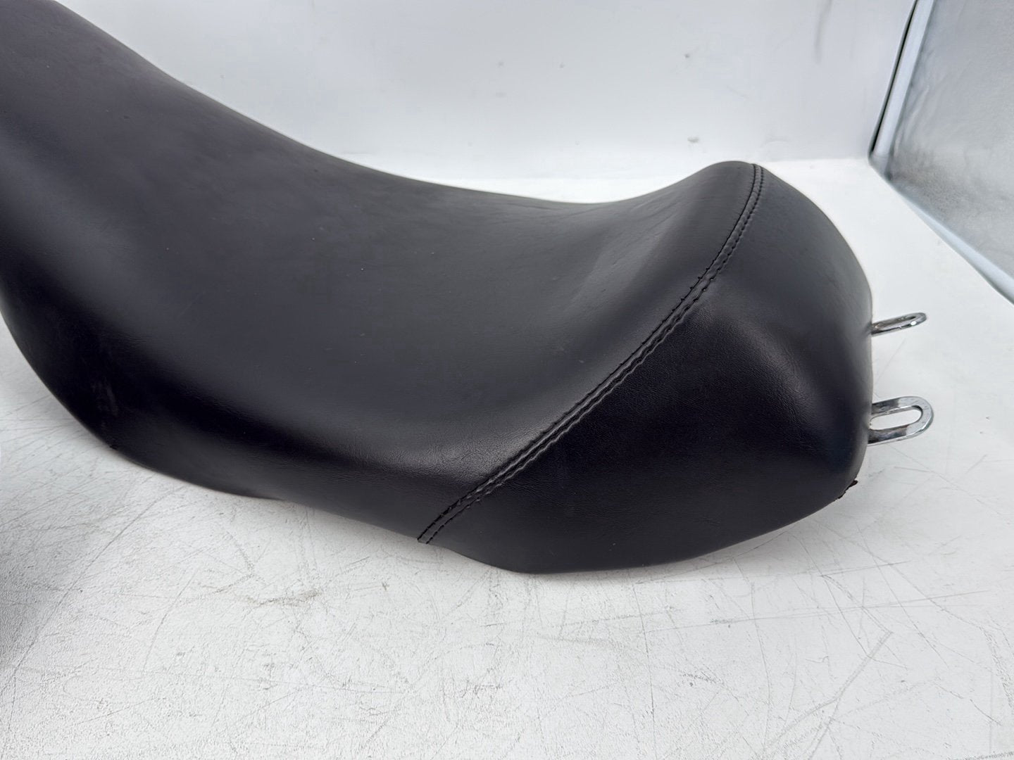 2006 Harley Touring FLHRI Road King OEM Passenger Driver Seat Saddle Le Pera