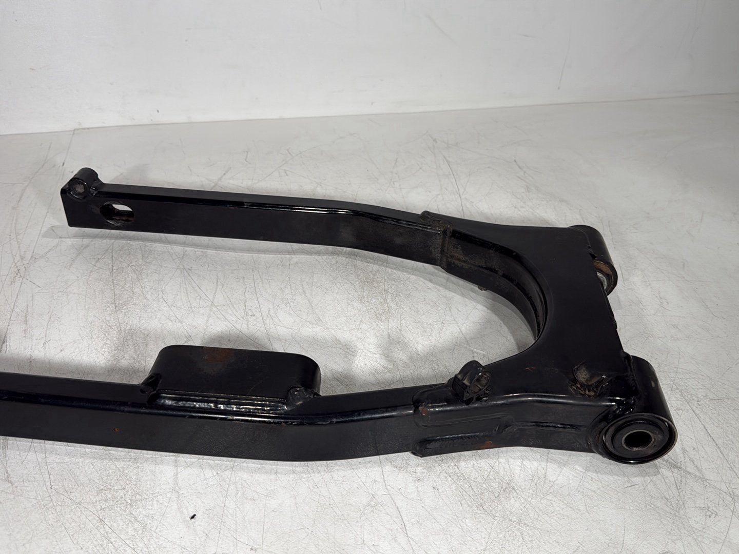 1999 - 2006 Harley-Davidson Touring Electra Glide Classic Rear Fork Swingarm Swing Arm 47427-99A