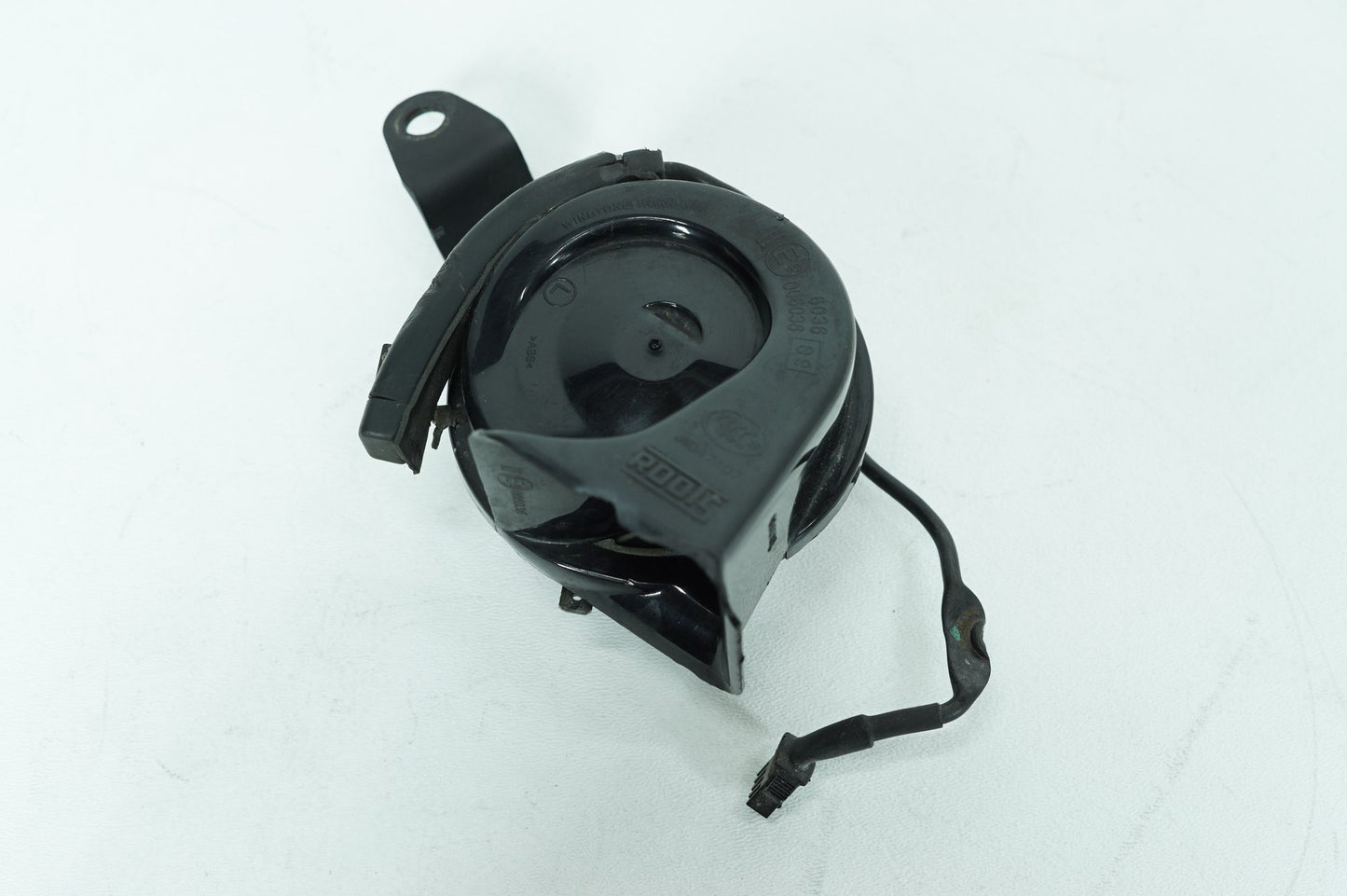 2007 - 2012 Harley-Davidson Touring Road Glide Signal Horn Klaxon Beep 69060-90F