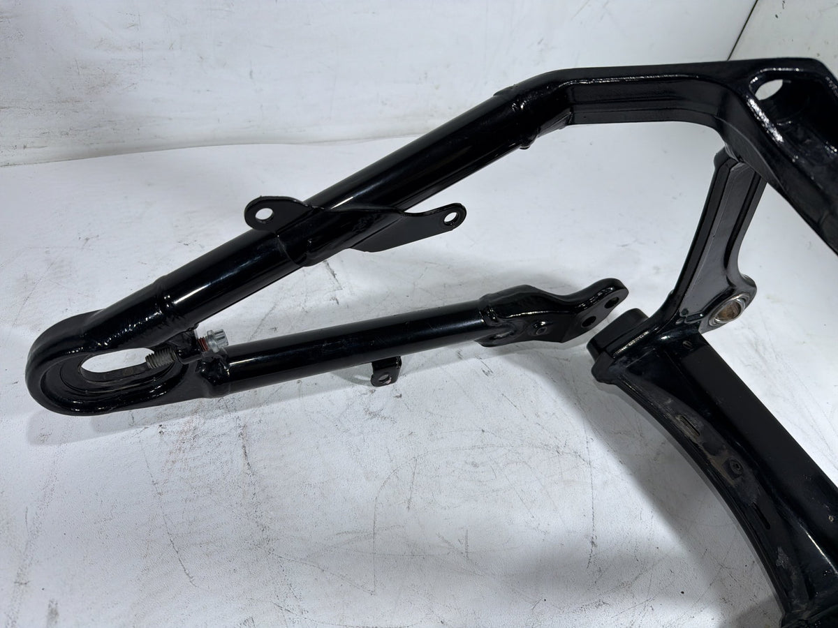 2020 Harley Softail Standard FXST OEM Rear Fork Swingarm Swing Arm