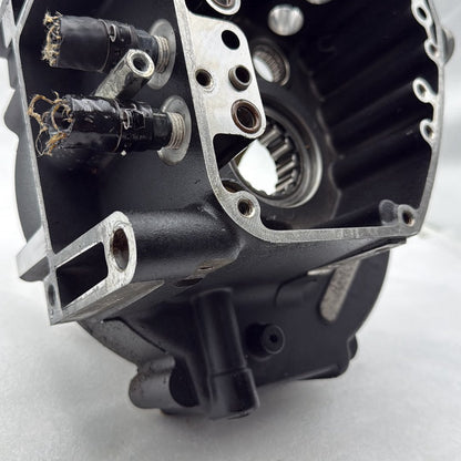 1999 - 2006 Harley-Davidson Touring Electra Glide Classic Crankcase Shaft Engine Motor Cover 24630-03