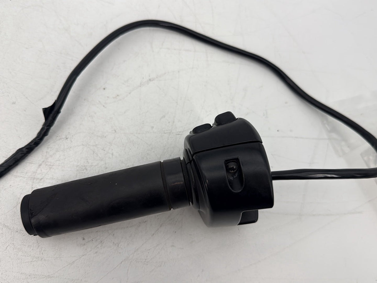 2015 Harley Touring Street Glide OEM Right Engine Start Kill Switches Controls