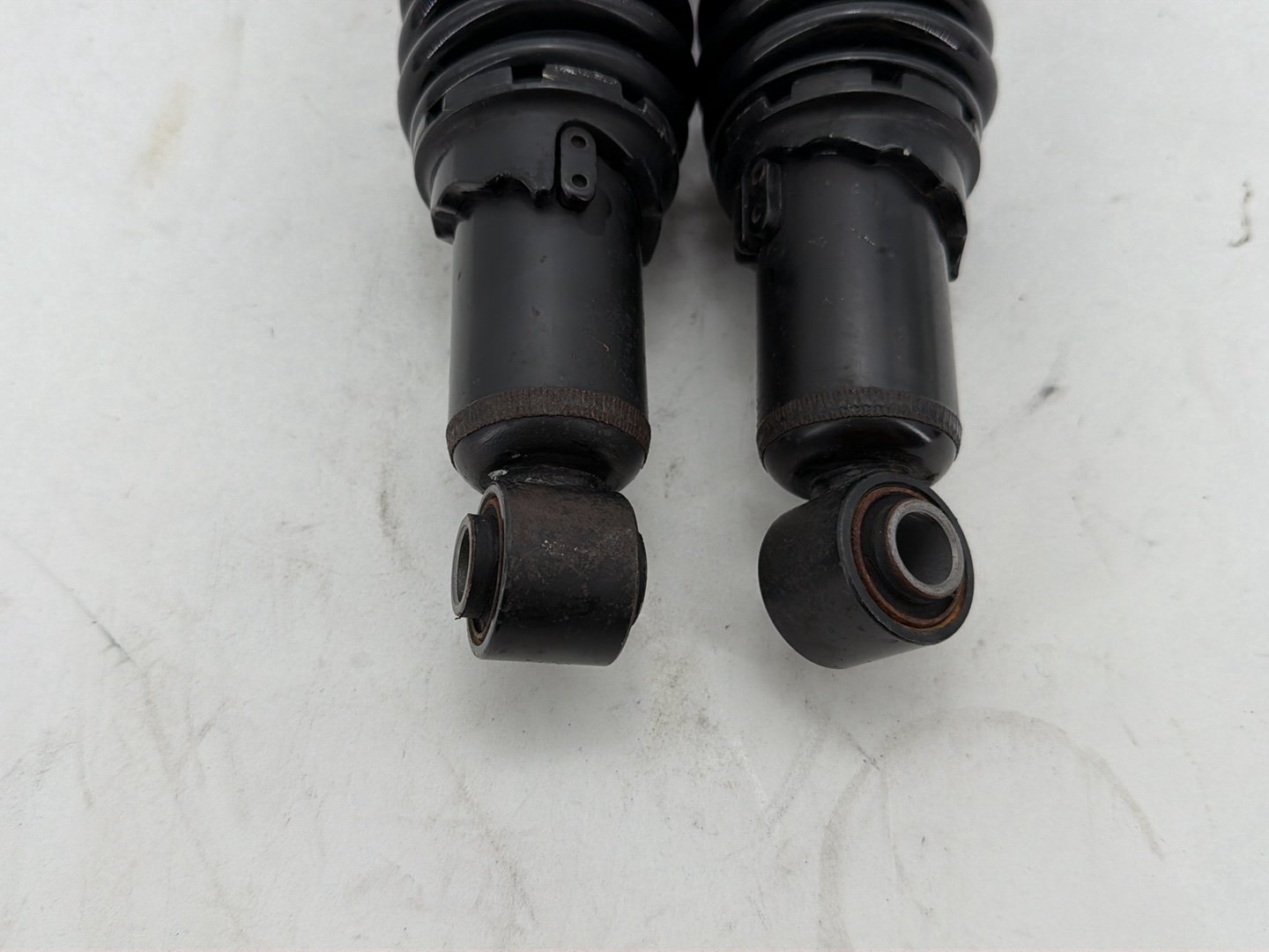 2008 Harley Dyna Fat Bob FXDF Rear Left Right Shock Absorbers BURLY 12"