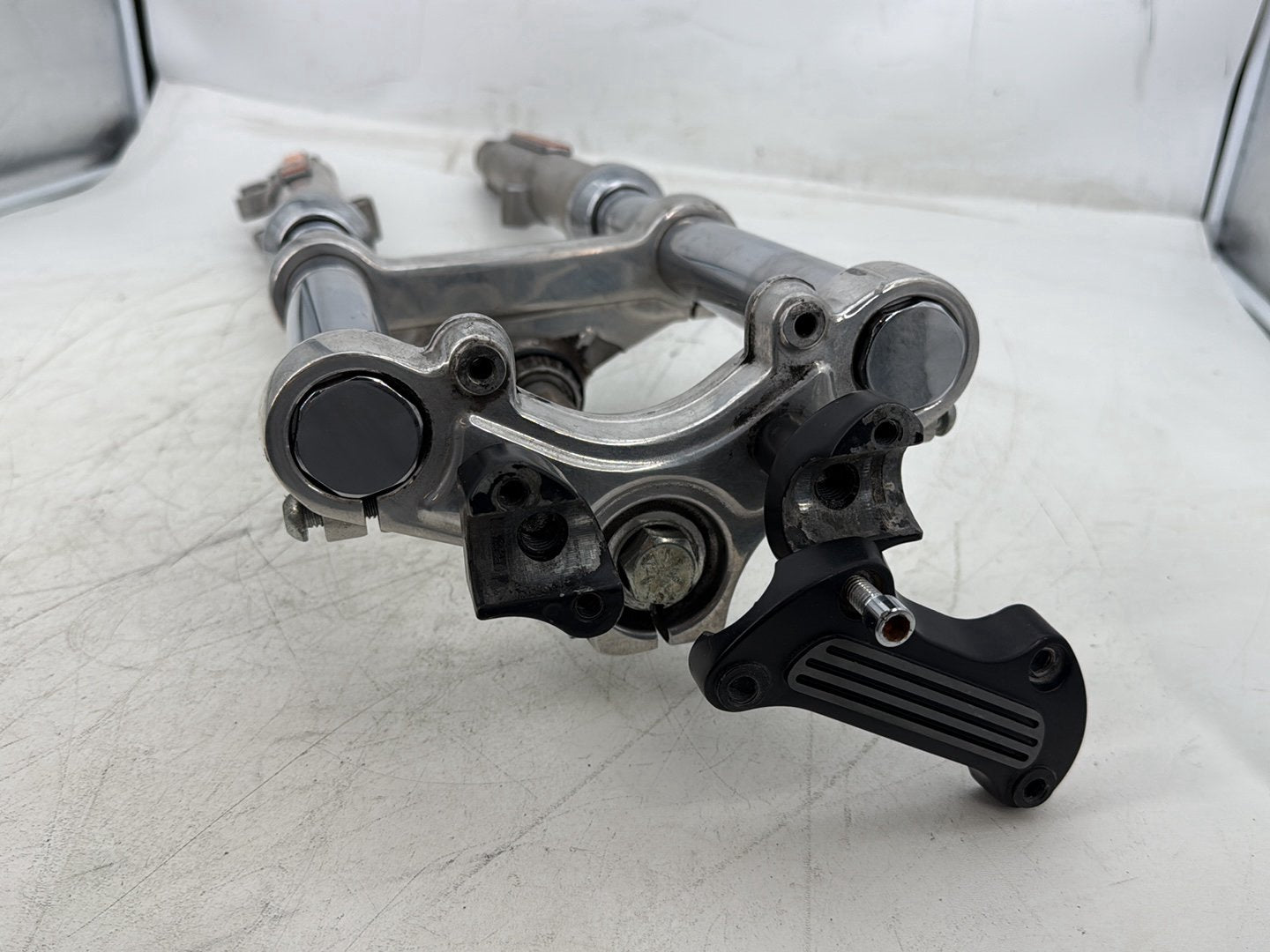 2008 Harley Sportster XL883L OEM Front Triple Tree Set &amp; LH RH Fork Legs Sliders