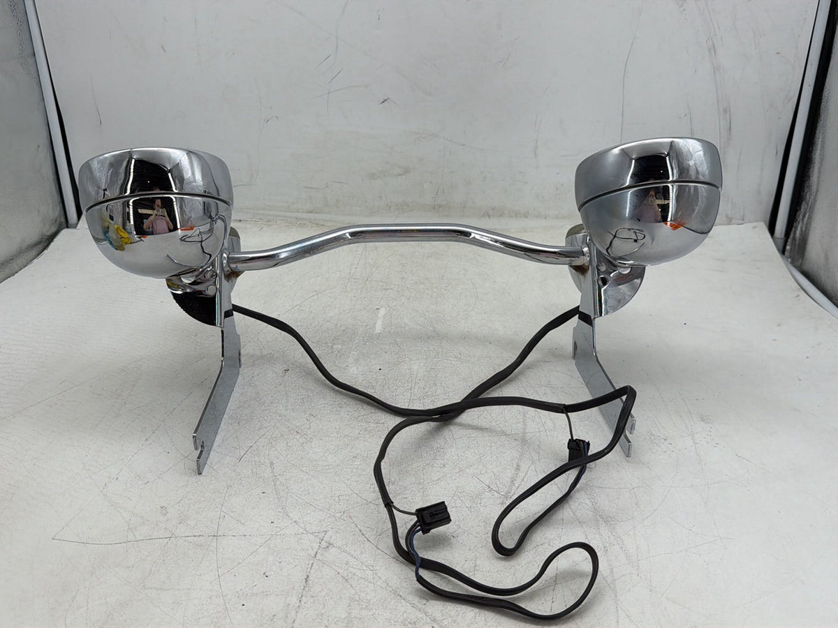 2006 Harley Electra Glide Touring Ultra FLHTCUI OEM Front Turn Signal Indicators Aux Light Bar