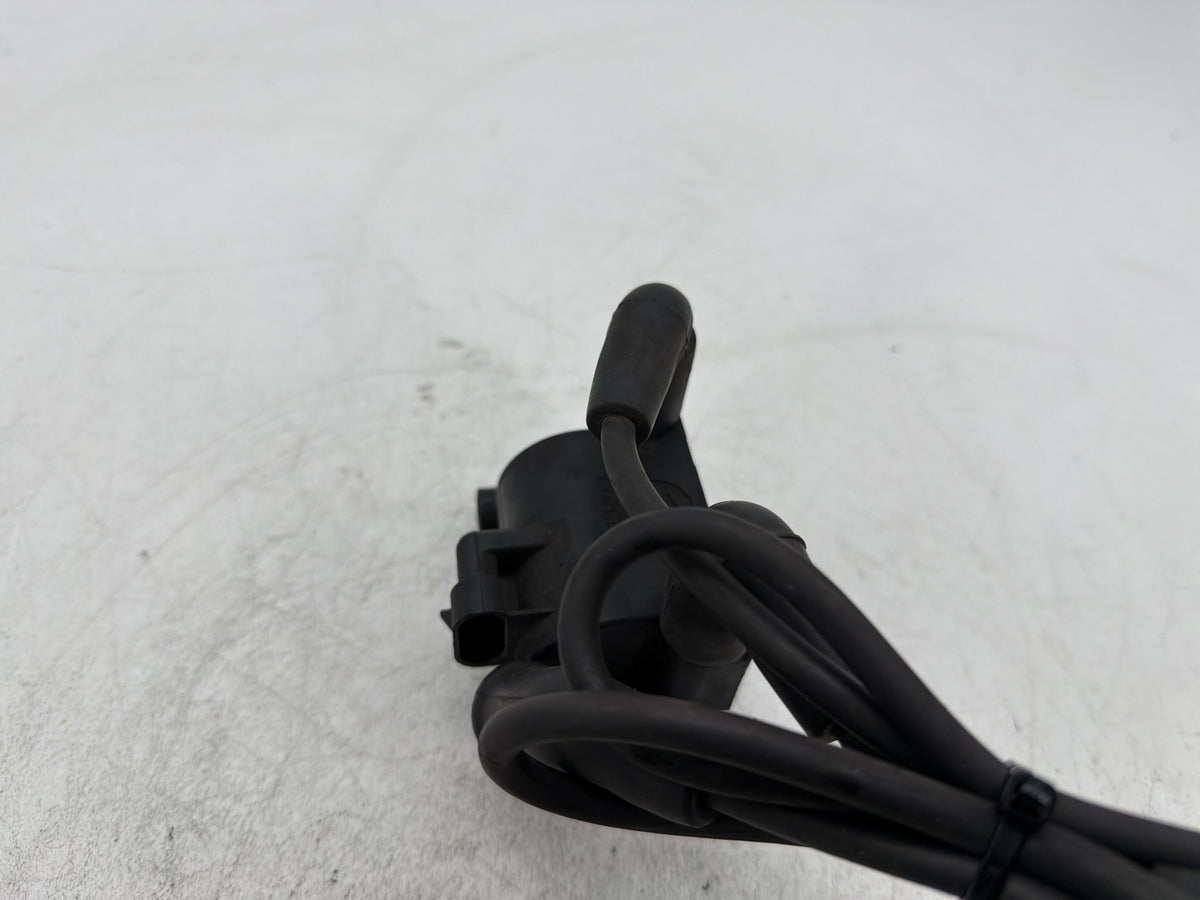 2013 Harley Street Glide Touring FLHX OEM Ignition Coil Spark Plugs Cable