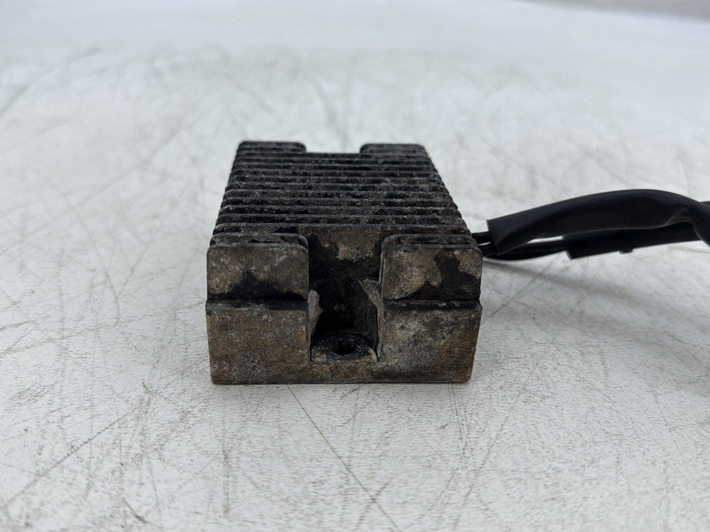 2004 Harley Sportster XL883C 883 Custom OEM Voltage Regulator Rectifier