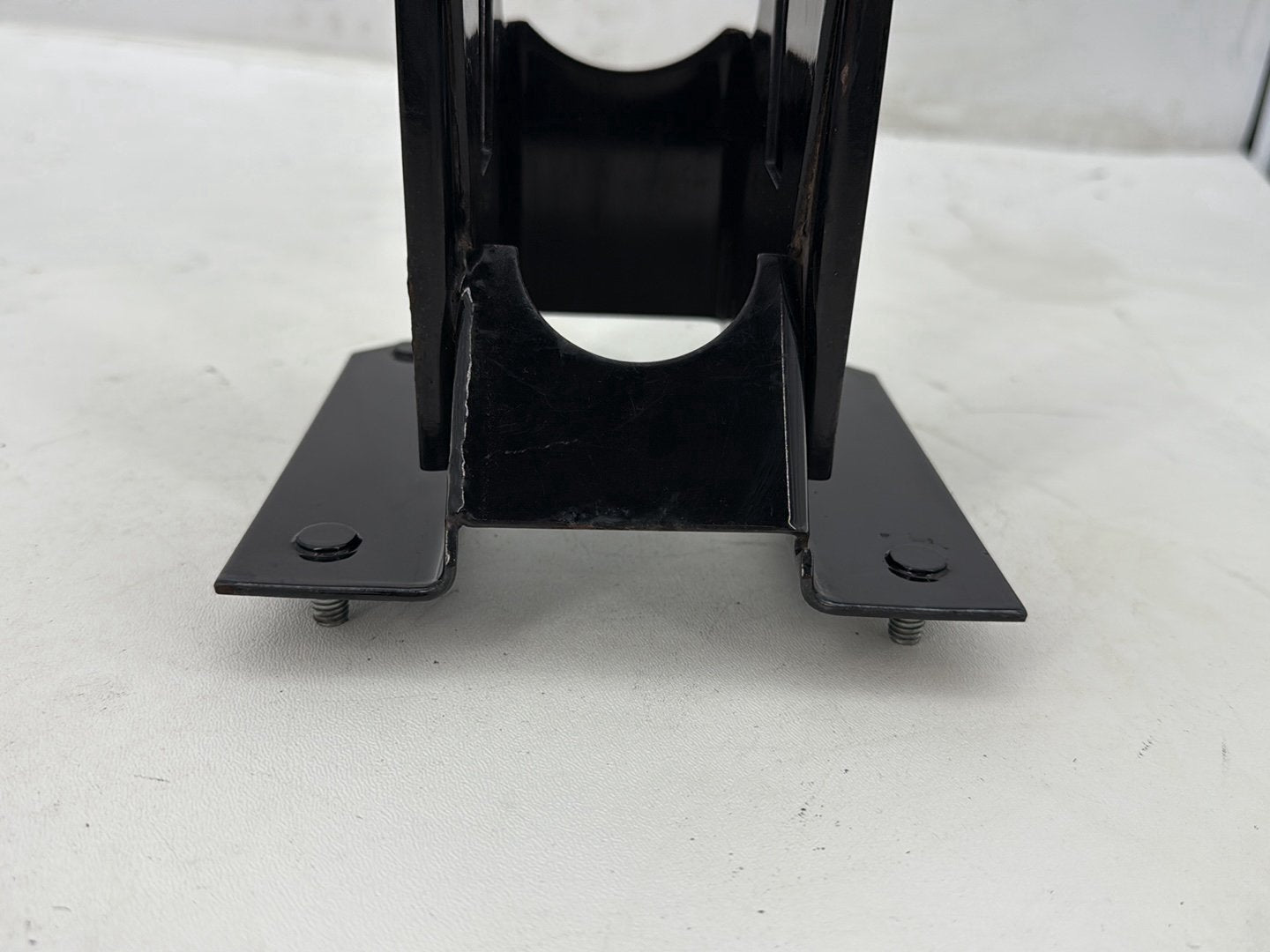 2005 Harley Road Glide Touring FLTRI OEM Inner Fairing Mount Support Bracket