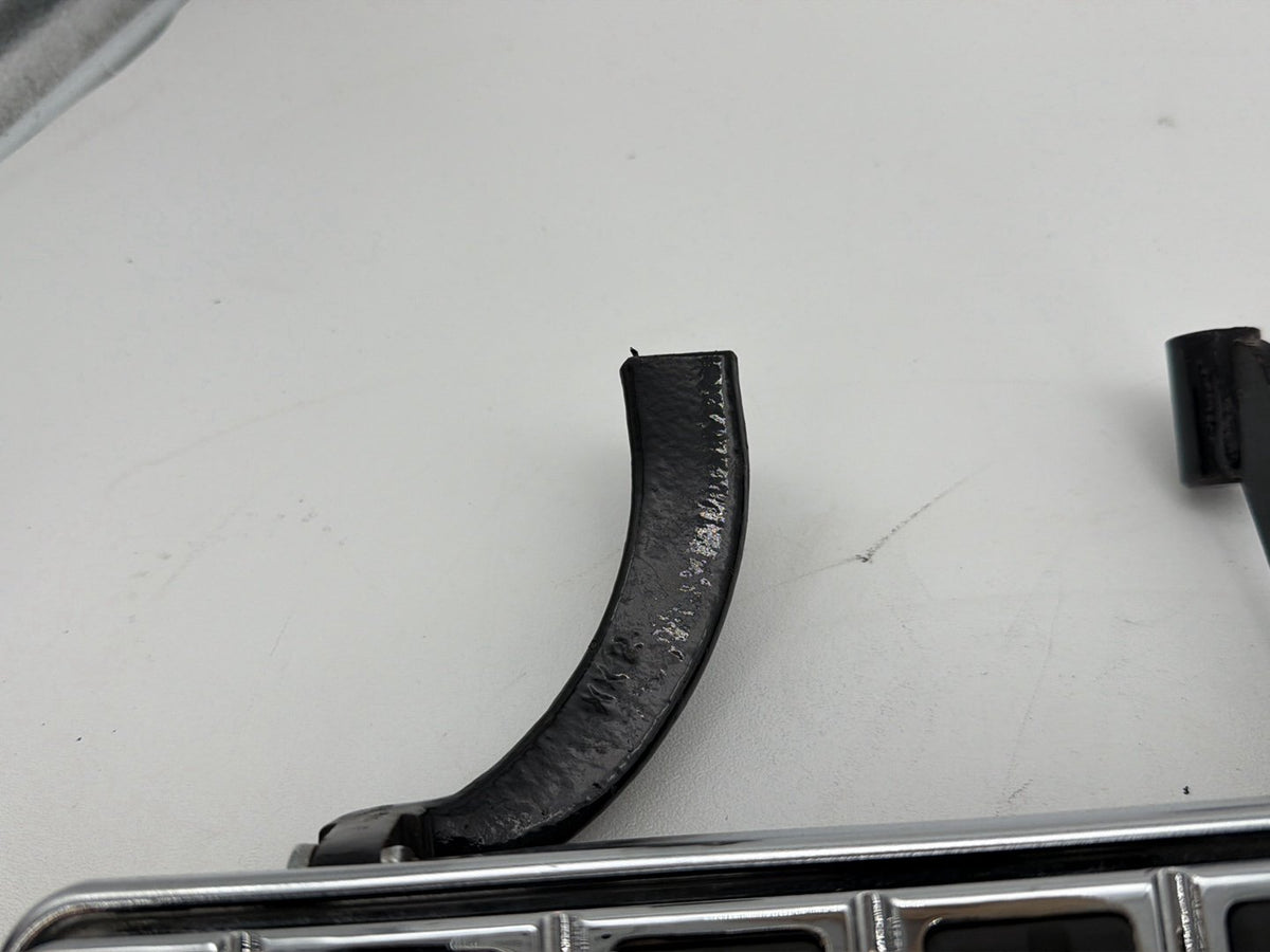 05 Harley Electra Glide Touring Ultra OEM Left Right Driver Floorboard Foot Rest