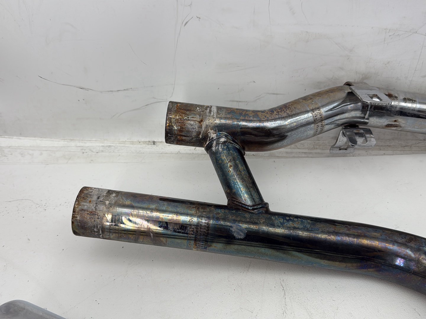 2008 Harley Softail Deluxe FLSTN OEM Exhaust Header Pipes Muffler