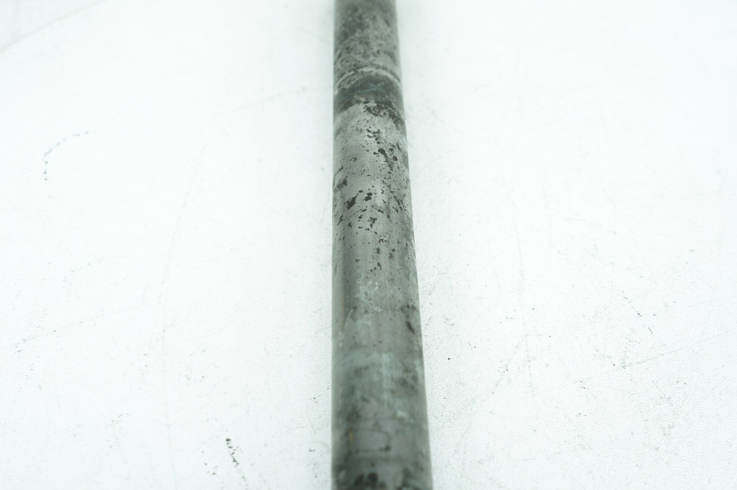 2007 - 2016 Harley-Davidson Dyna Super Glide Rear Wheel Axle Bolt Shaft 41114-06
