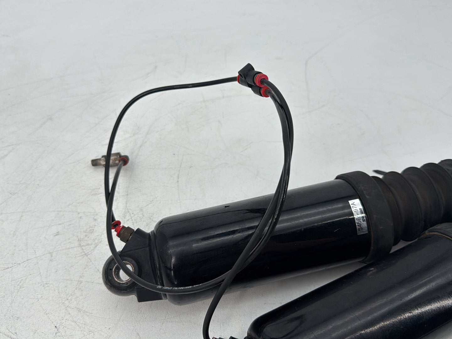 1999 - 2006 Harley-Davidson Touring Electra Glide Classic Rear Left Right Shock Absorbers 54565-97A
