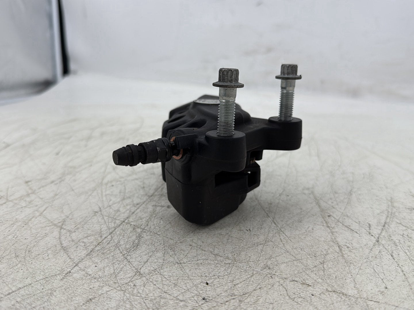 2015 Harley Road Glide Touring FLTRXS OEM Front Left 1 Brake Caliper