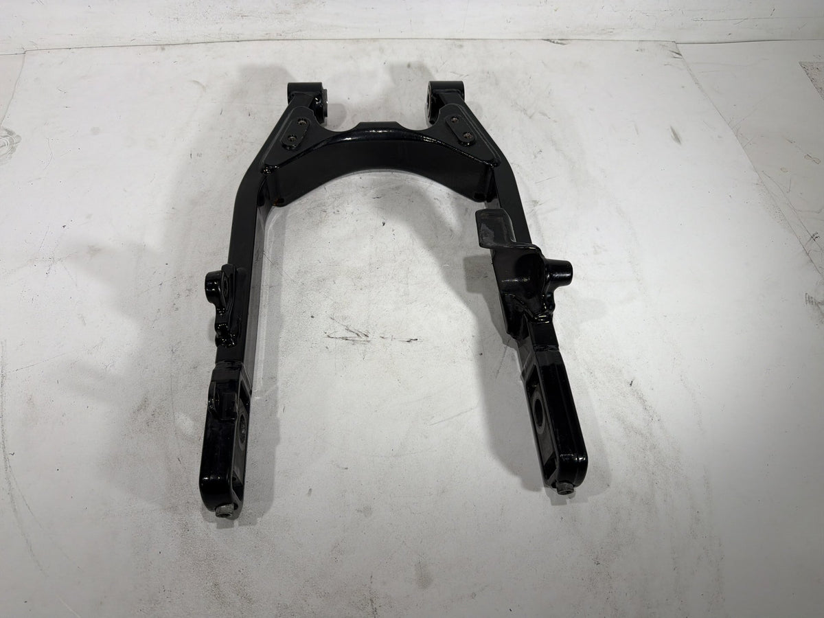 2012 Harley Dyna Fat Bob FXDF 103 OEM Rear Fork Swingarm Swing Arm