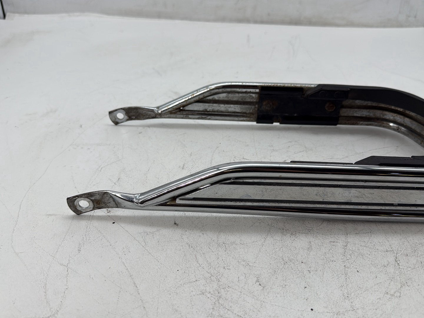 2006 Harley Touring FLHTCI Electra Glide Classic OEM Front Fender Bumper Rail Bar Cushion