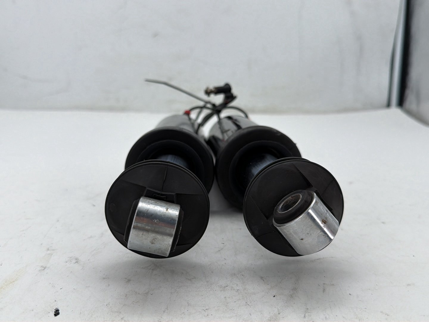 2003 Harley Road King Touring FLHRCI Classic OEM Rear Left Right Shock Absorbers