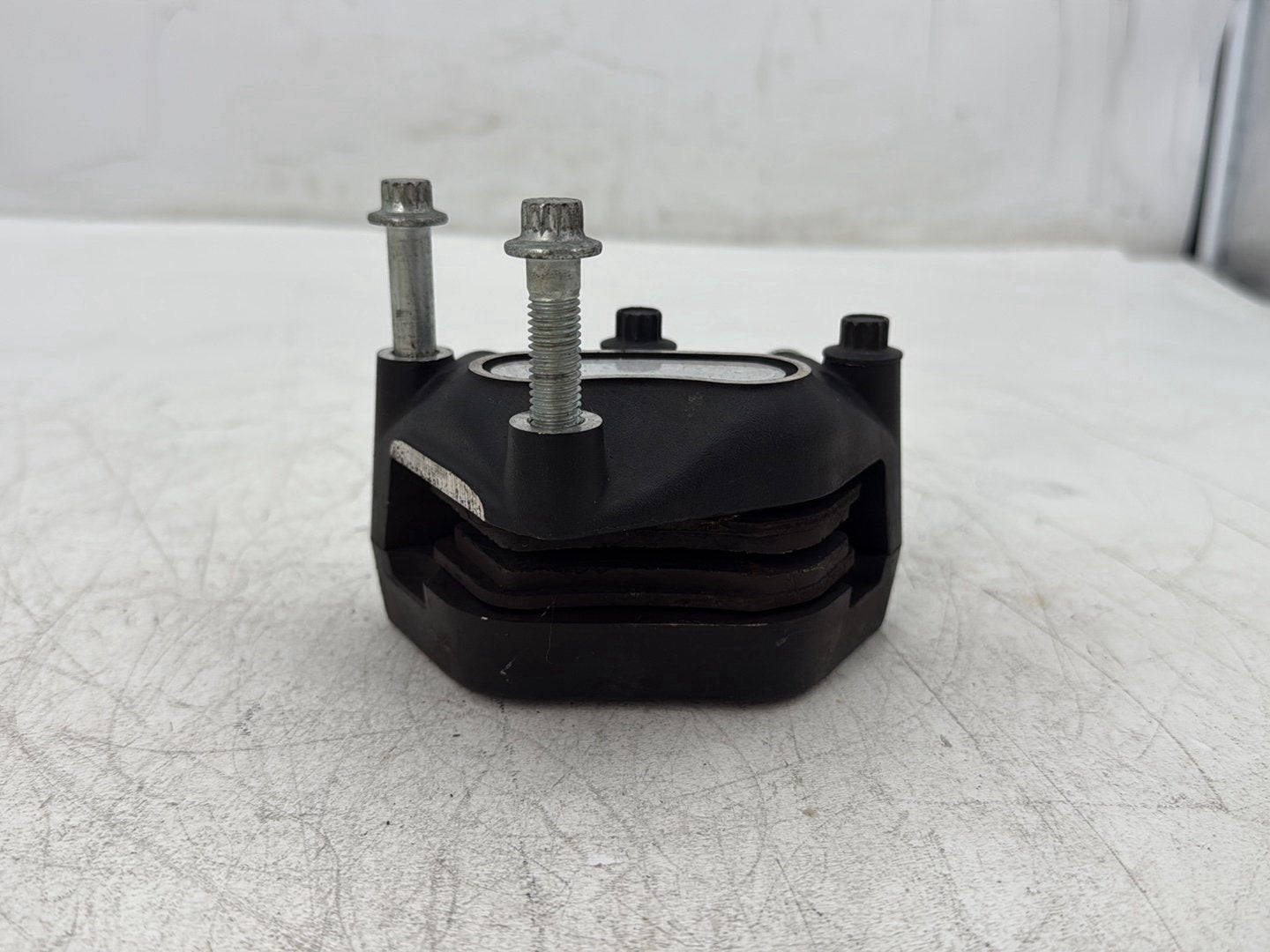2005 Harley Electra Glide Touring Ultra FLHTCUI OEM Front Left 1 Brake Caliper