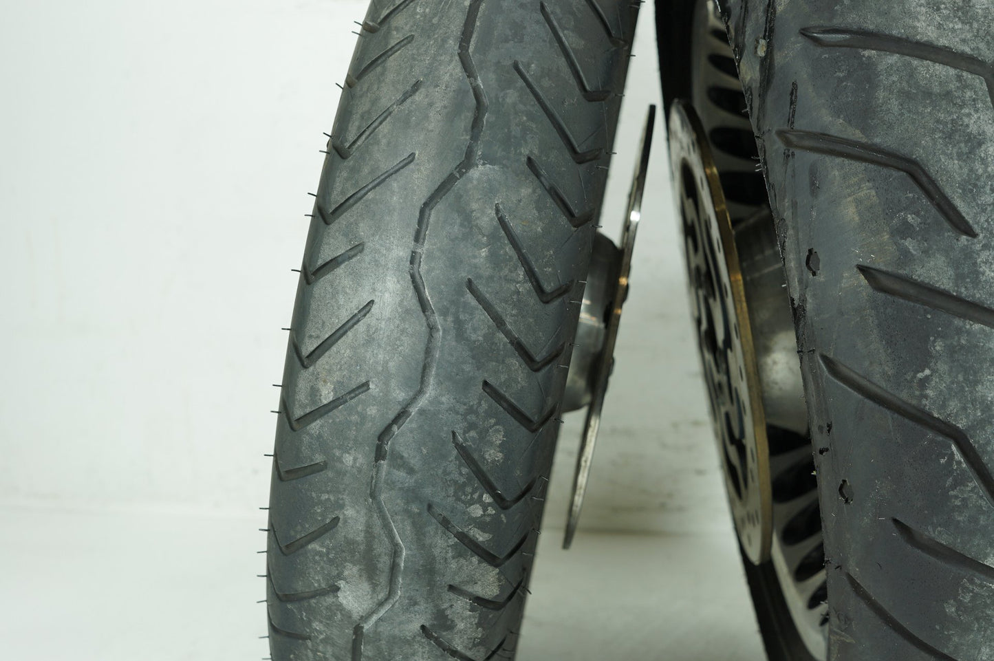 2008 - 2016 Harley-Davidson Touring Electra Glide Classic Front & Rear Wheel Rim Tire  	43402-09A