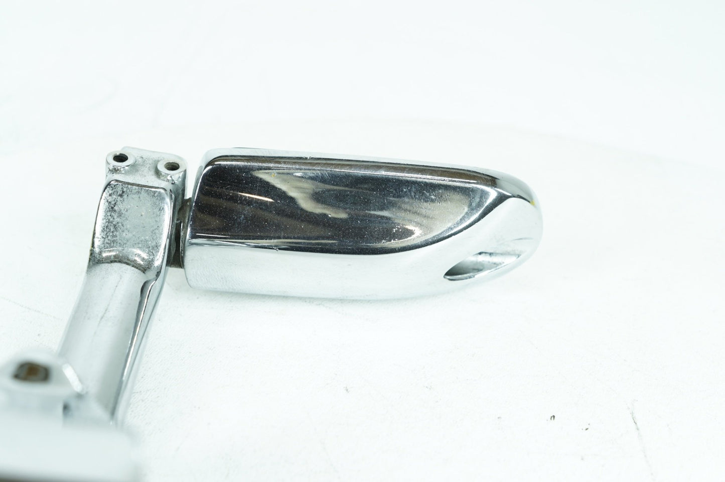 2008 - 2016 Harley-Davidson Touring Street Glide Front Driver Highway 1 Foot Peg Rest 50211-04