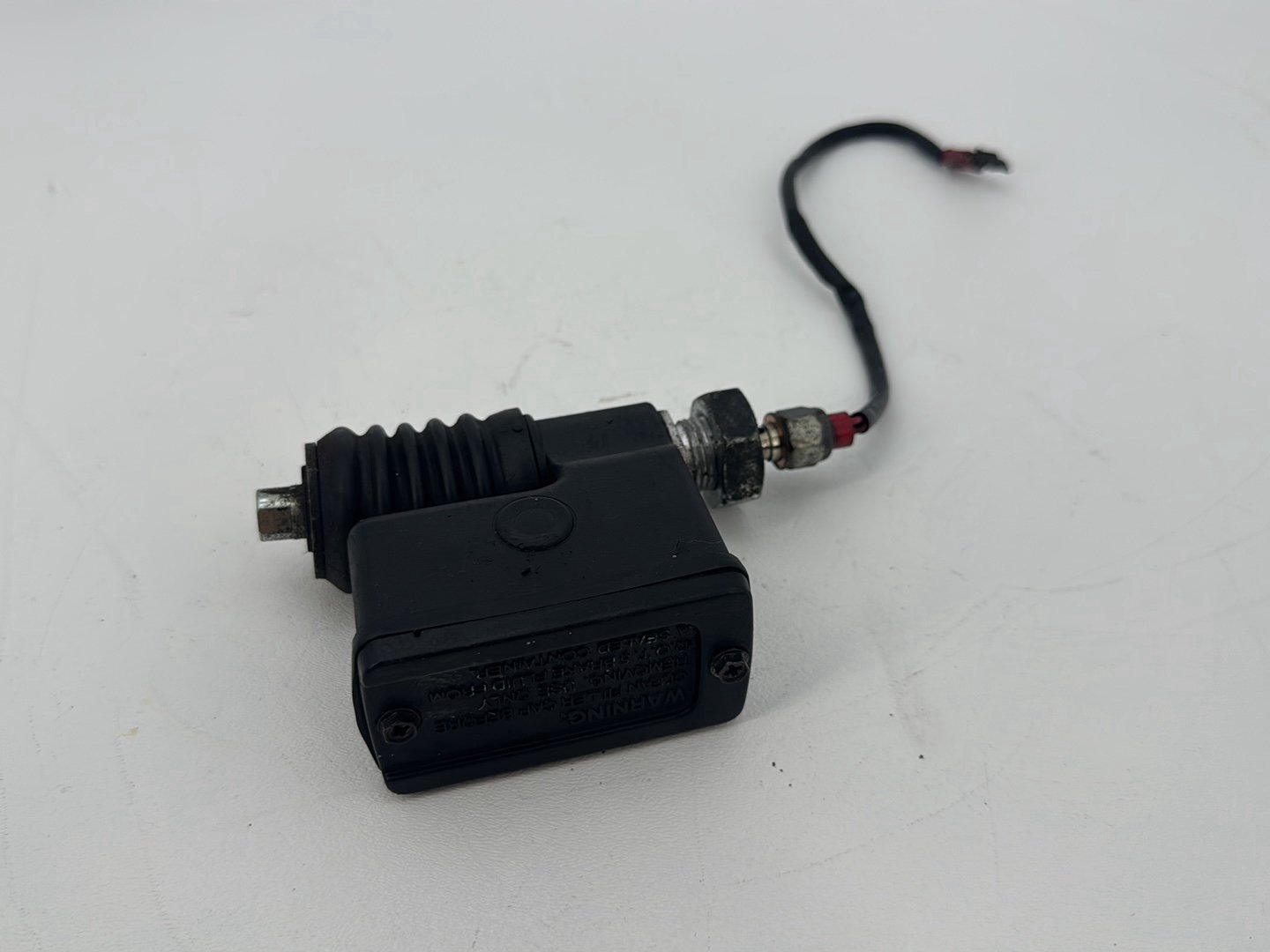 1999 - 2006 Harley-Davidson Dyna Low Rider Rear Brake Master Cylinder Reservoir