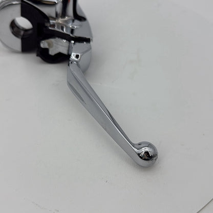 2007 - 2012 Harley-Davidson Touring Street Glide Front Right Brake Lever Master Cylinder  	45105-05A
