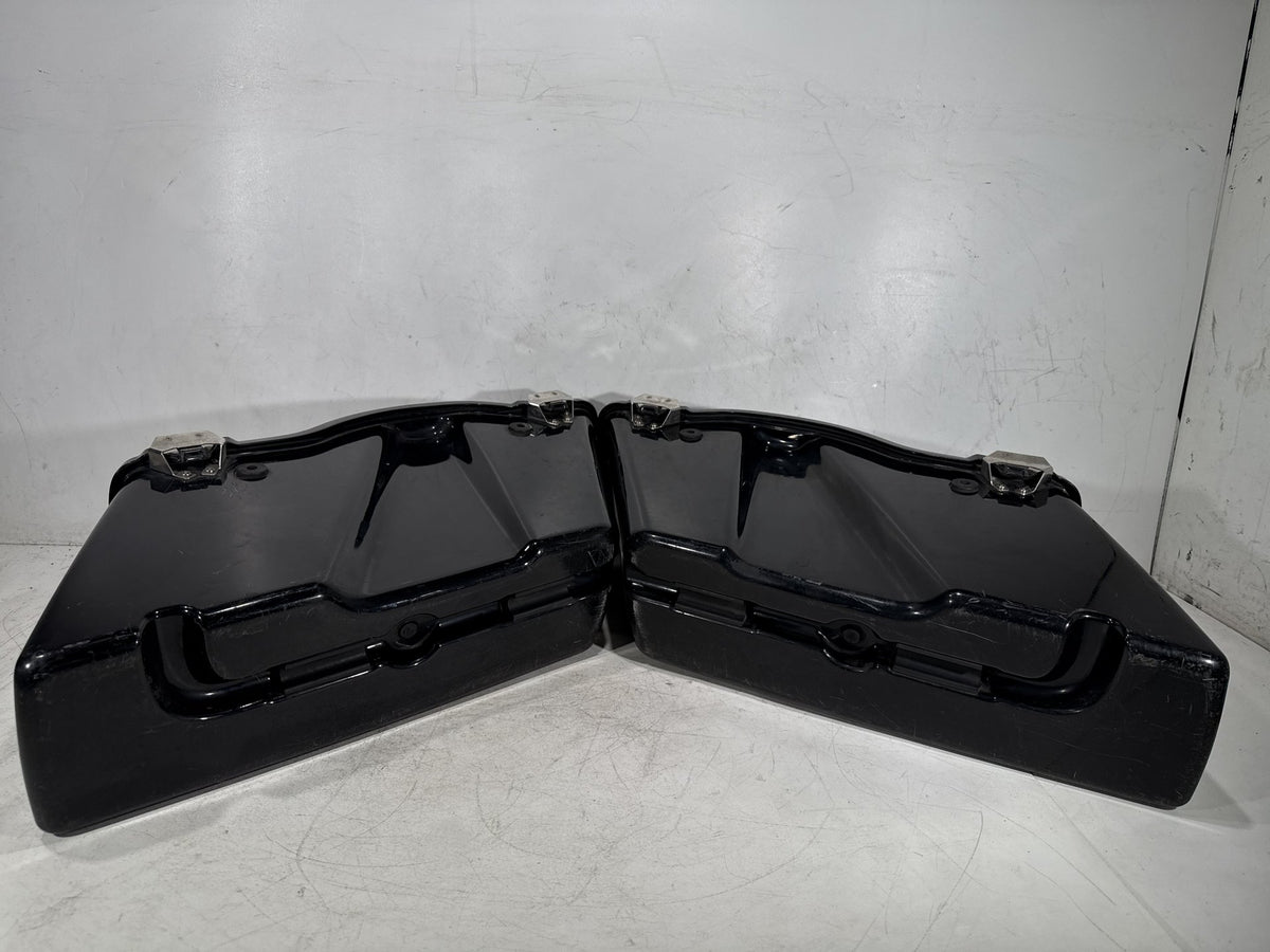 2013 Harley Street Glide Touring FLHX OEM Left Right Saddlebags Luggage NOKey