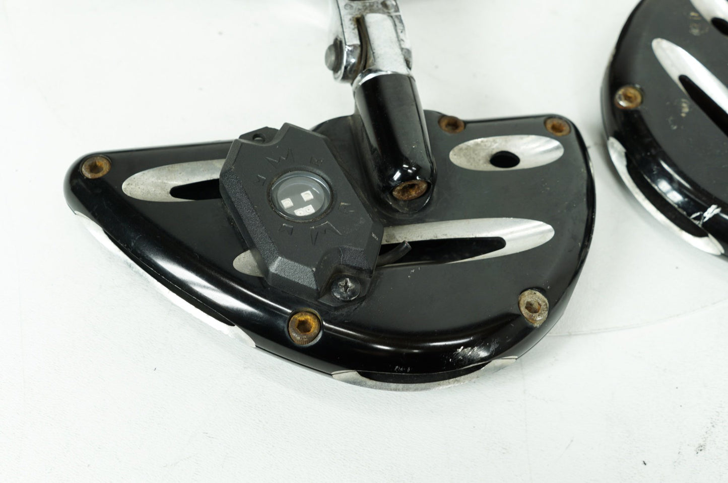 2008 - 2016 Harley-Davidson Touring Road Glide Left Right Driver & Pass Floorboard Foot Rest 50622-09A