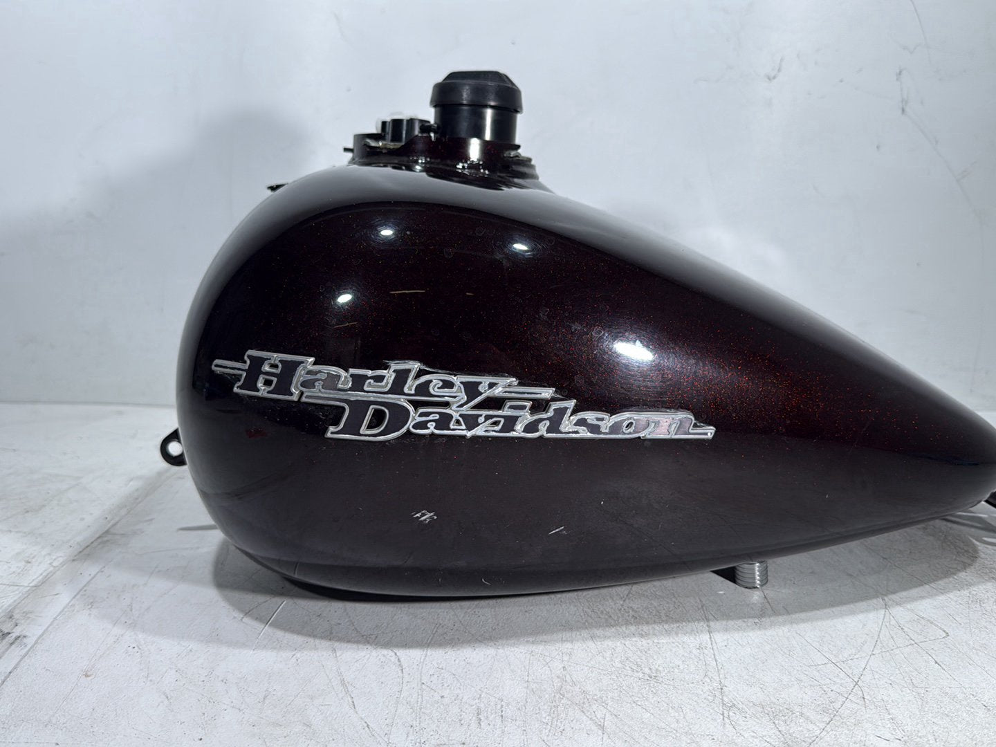 2011 Harley Street Glide Touring FLHX OEM Fuel Gas Tank Gasoline Reservoir
