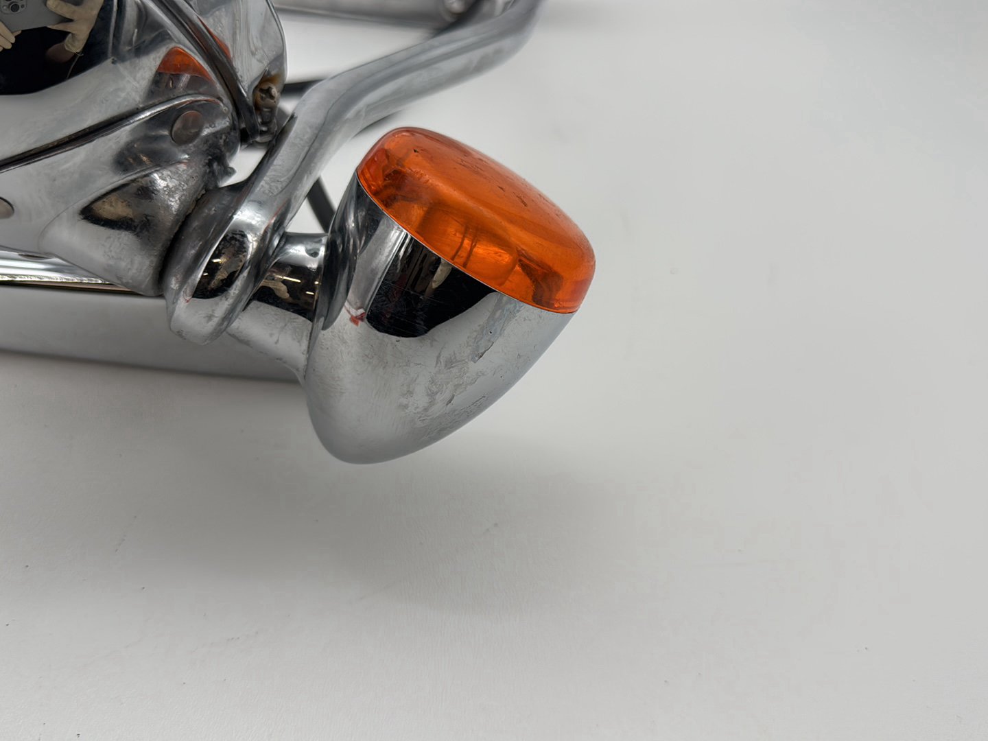 2008 Harley Softail Deluxe FLSTN OEM Front Turn Signal Indicators Aux Light Bar