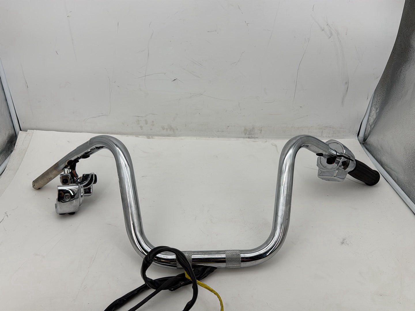 2011 Harley Road King Touring Classic Handlebars Left Right Switches Controls