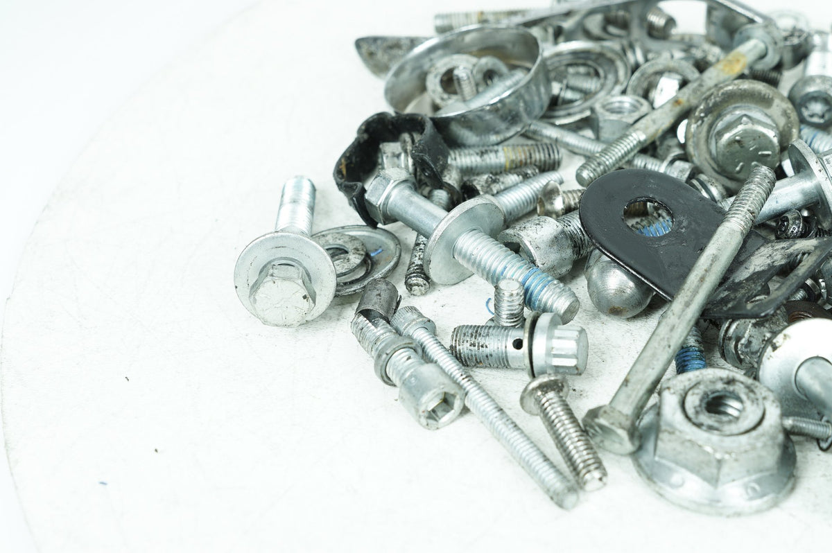2016 Harley-Davidson Dyna FXDB - Hardware Bolts Nuts & Brackets