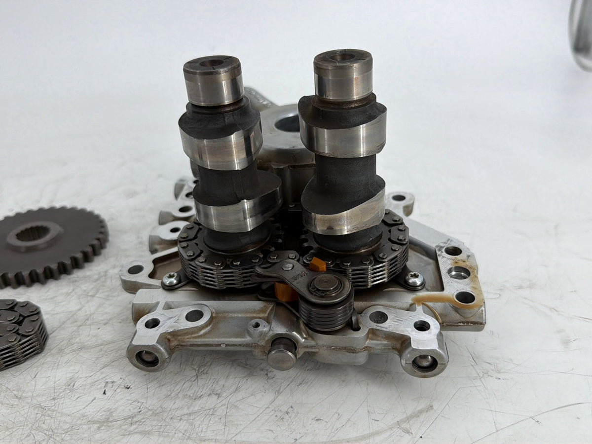 2008 Harley Touring Electra Glide Ultra Engine Cam Support Camshaft Plate Pump