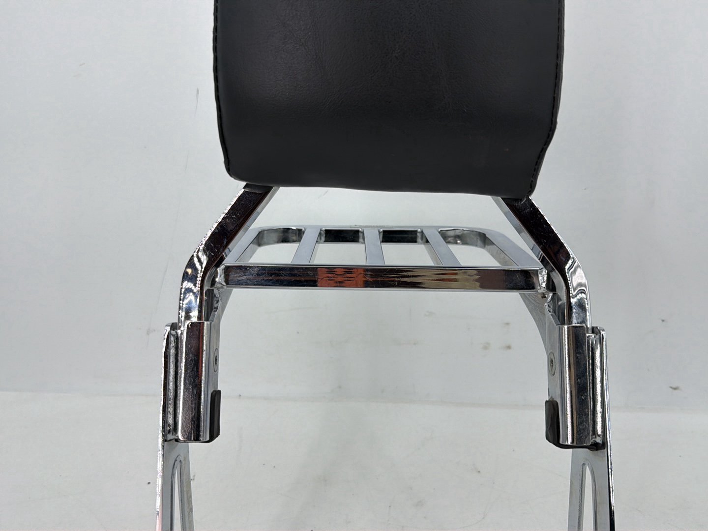 2007 - 2017 Harley-Davidson Dyna Super Glide Custom Rear Sissy Bar w/ Backrest Cushion Pad 52866-06