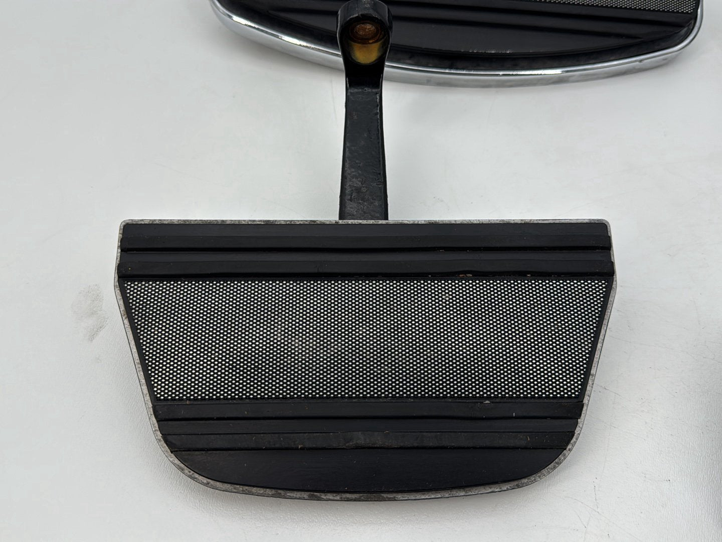 2007 - 2012 Harley-Davidson Touring Road Glide Left Right Driver & Pass Floorboard Foot Rest 	50606-06