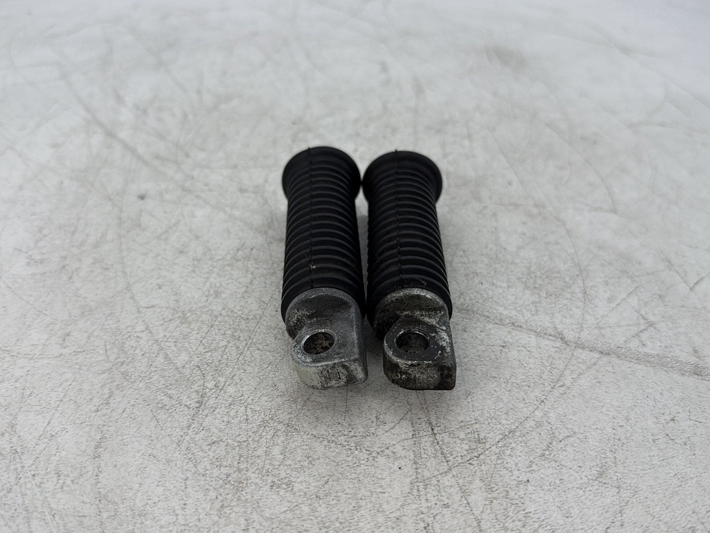 2013 Harley Heritage Softail Classic FLSTC OEM Left & Right Step Foot Rest Pegs
