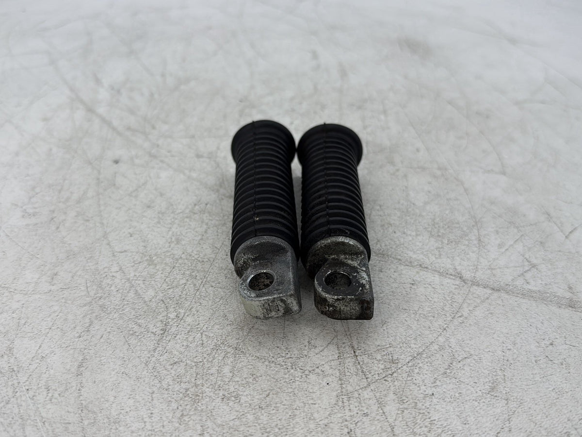 2013 Harley Heritage Softail Classic FLSTC OEM Left & Right Step Foot Rest Pegs