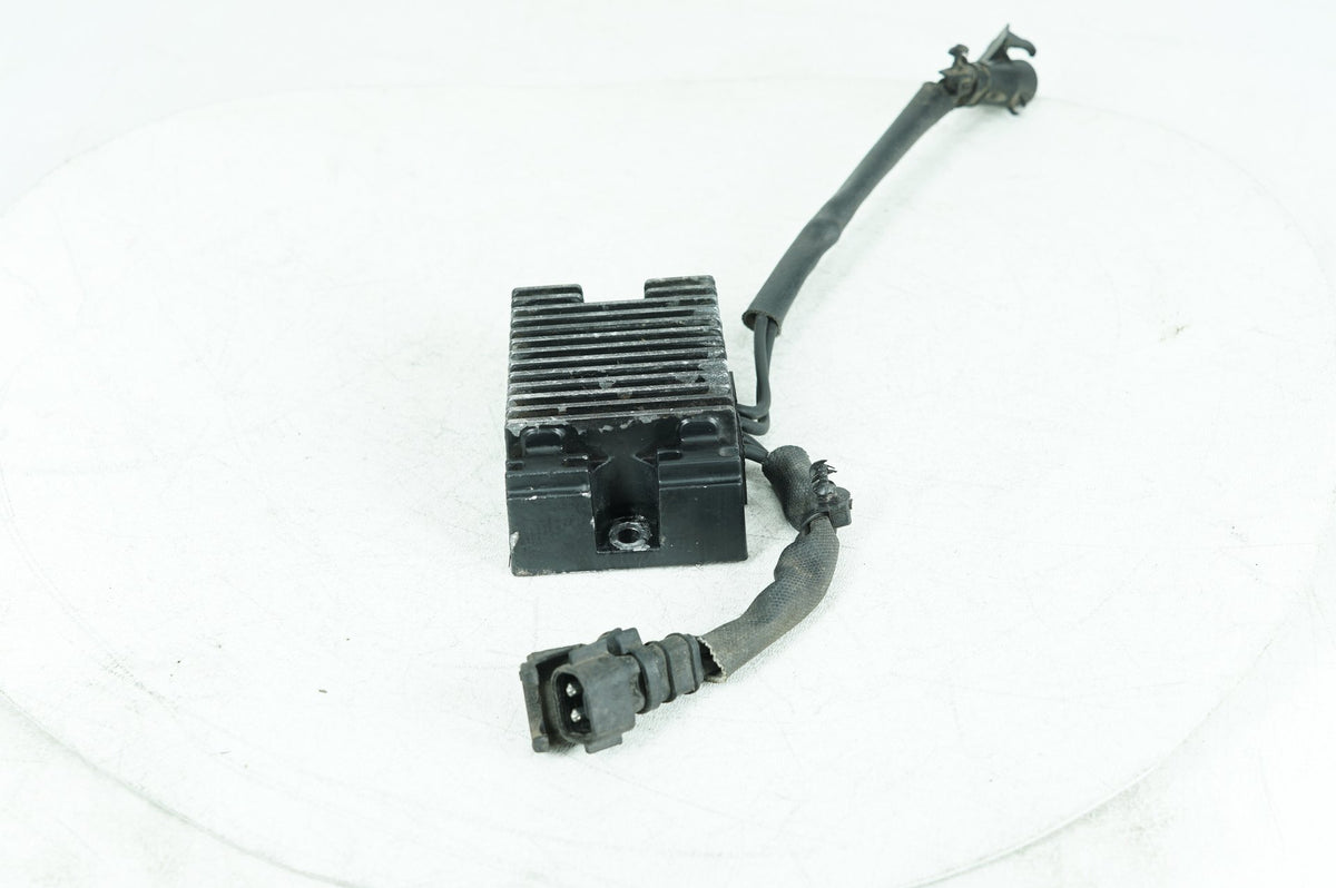 2010 Harley Sportster XL883N Iron 883 OEM Voltage Regulator Rectifier