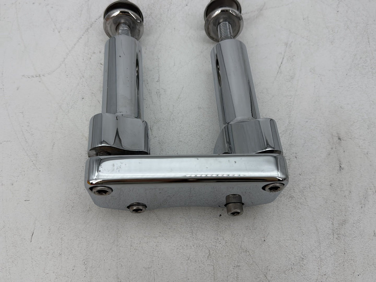 2006 Harley Dyna FXDWGI Wide Glide OEM Front Handlebar Riser Top Clamp Chrome